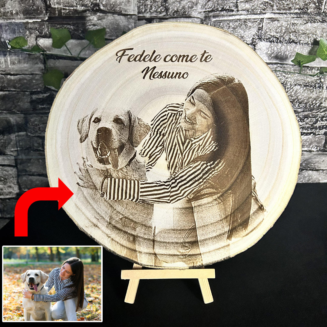 FOTO INCISA SU DISCO DI LEGNO NATURALE