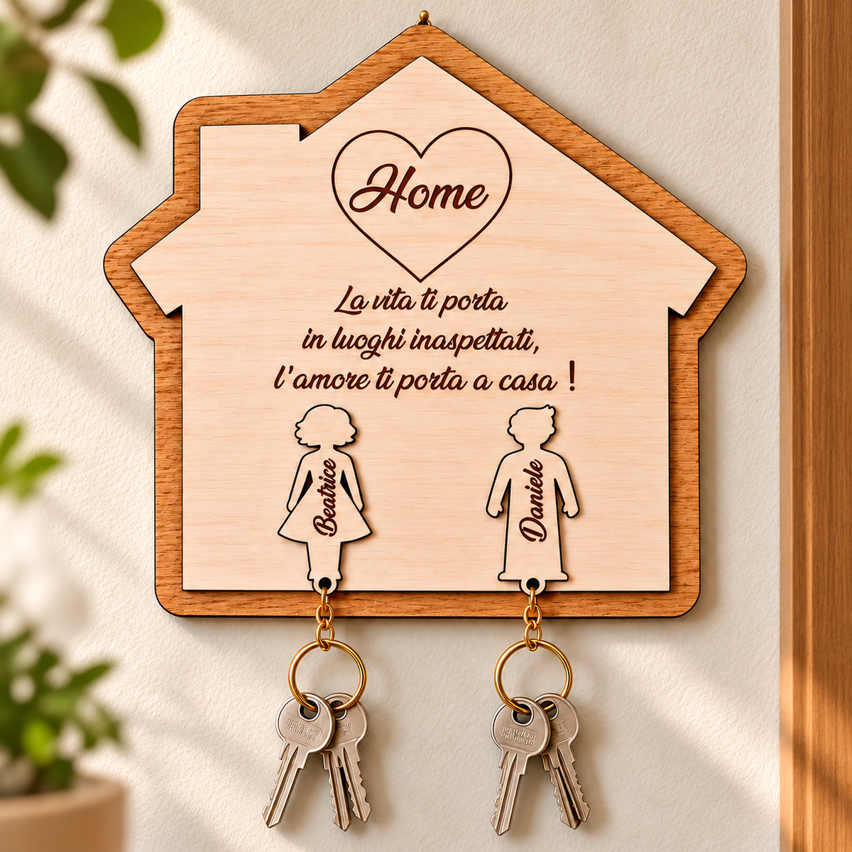Portachiavi da Parete in Legno Personalizzato con Nomi Incisi